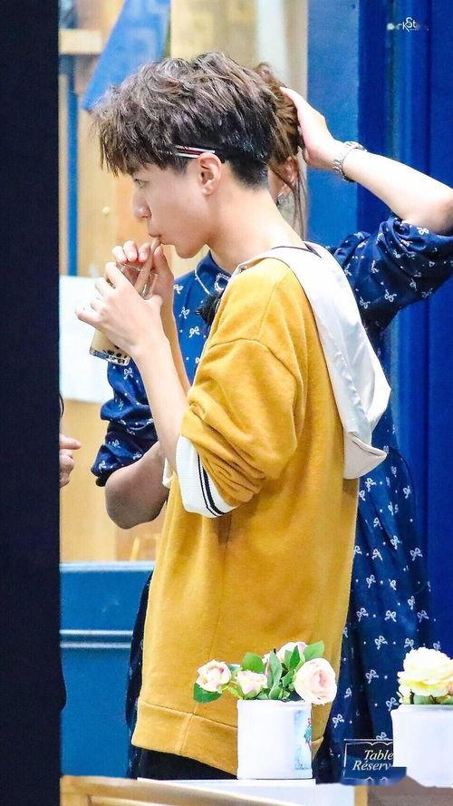 王俊凯科尔马最新爆料,揭秘偶像背后的真实生活 第1张 王俊凯科尔马最新爆料,揭秘偶像背后的真实生活 第1张